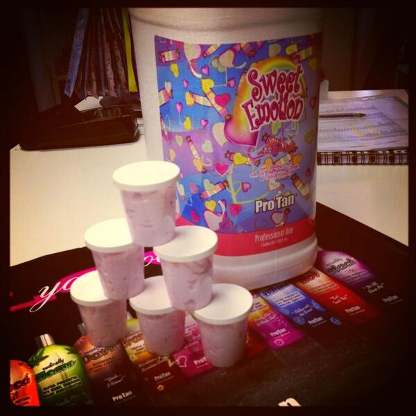 Sunstop_tanning's tweet photo. £1 a pump sunbed cream #getyourstoday http://t.co/tASLNIRZVV