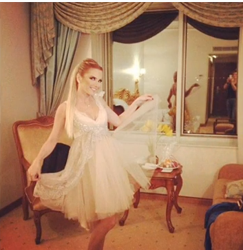EceErkenFC's tweet photo. Kalbimdeki yeri sonsuz, ben yapamam onsuz. ♥ :) @eceerken http://t.co/GY6PYurcCO