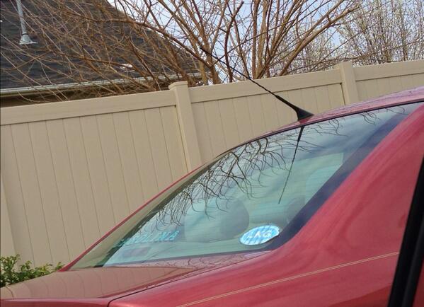 frtloops02's tweet image. Came home from a brunch date with @theonecubed and wondered who in the world put this trash on my car. #wrongcar