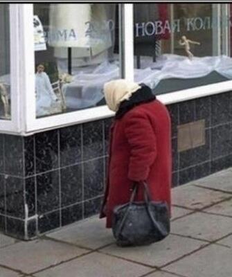 aliserrat's tweet photo. E. T ha vuelto a la Tierra... http://t.co/MArRIryP4y