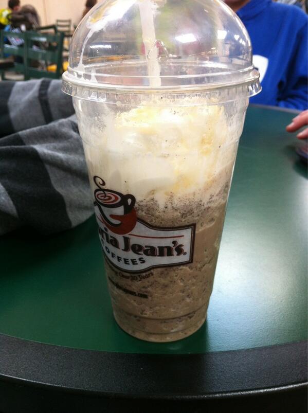 Odd_Collin's tweet photo. White chocolate caramel cookie crunch. #polobuddys @JJaraczewski http://t.co/vivx6SoPrU