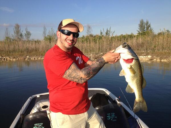 dreamfishing's tweet photo. 7lb largemouth Florida!! http://t.co/QtYvSNgKLN