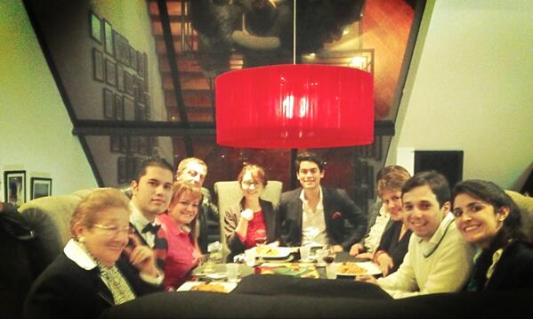 globito91's tweet photo. la mejor familia del mundo <3 http://t.co/BsNW32RsjG