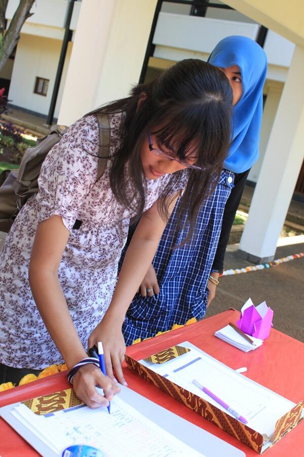 nulisnya serius banget kaaaa