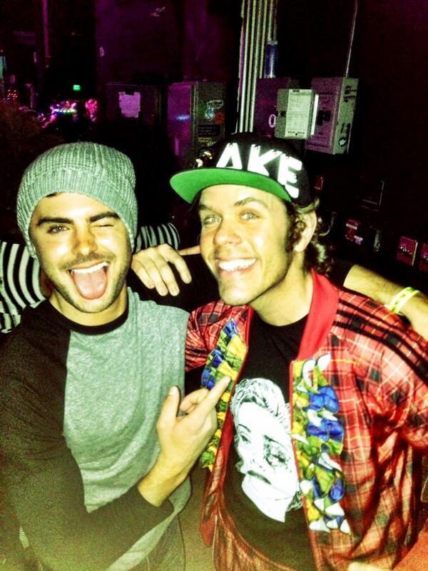 PerezHilton's tweet photo. Dreams do come true! I just met @ZacEfron at my #PerezAustin party! For the first time! FINALLY!!! http://t.co/gwoGDLZefV