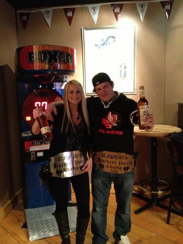 ChelseaSeverson's tweet photo. Look at heavy weight champs!! Lol http://t.co/DFUeGnCeBT
