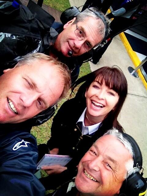 “@suziperry: I'm not tweeting any results! #Bbcf1 so here's a pic of me and the crew!  @IainMay72” @johnnyyuan 好像不是我说的