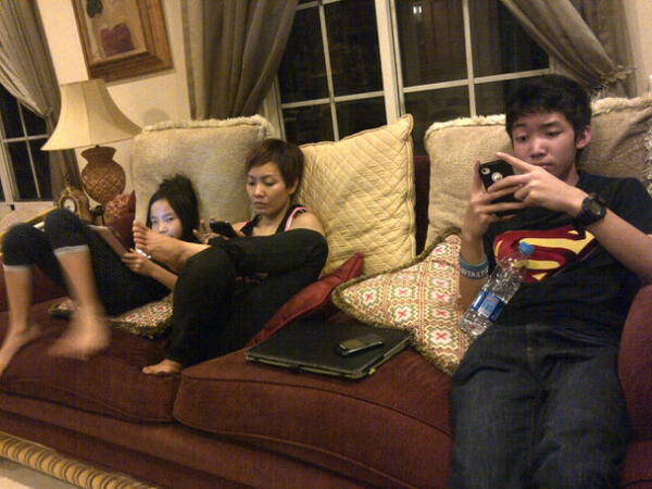 GavinaticOFC's tweet photo. Hooked on WiFi! http://t.co/h95WvINB2c