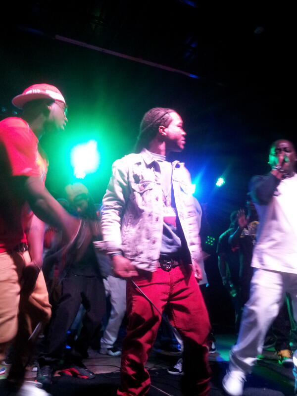 gujifice's tweet photo. RT @KyssnRem: @CreamteamNC  turnt up #TeamCarolinaConcert @PrablemC @YoungCeeCT @macsodc http://t.co/E0o3EengV0
