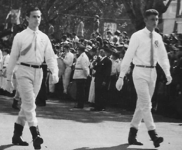armandorubin's tweet photo. Desfile CNC 1962. A mi costado Carlos Scorza, hermano de Graciela Scorza,Miss Paraguay 1958.La conocí. http://t.co/UgPE8wsedn