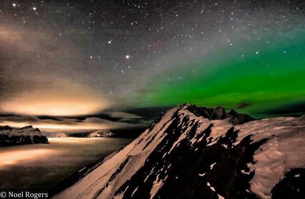 Happy St Paddy's Day! Aurora borealis tipped her hat last night to the Irish! Time for bed now #alberta #canmore