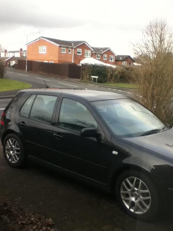 LO_LO_POXON's tweet photo. Daddaa new ride#golf#gti#loveeit# http://t.co/88gulGI89i