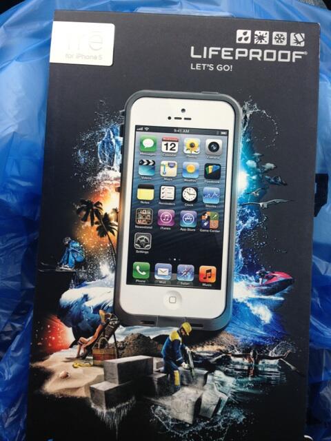 SarahDollyPhoto's tweet photo. My iPhone 5 is now #lifeproof @LifeProof http://t.co/3gh7UgMIJo