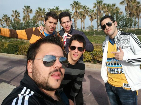 MarioPanoxo's tweet photo. En la Malva Rosa con @fransb88 @Chusadovic @David_Carrasc0 y Jaito!!! http://t.co/9TqIQo7OrN
