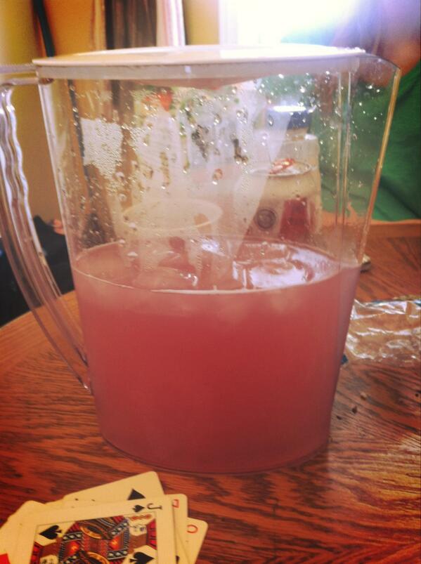 juliaiacovella's tweet image. Using the Brita as a juice jug #studentsolutions