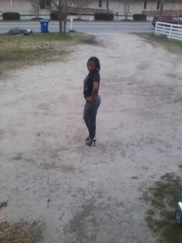 1stKeke's tweet photo. Look http://t.co/S94a1Yiyz7