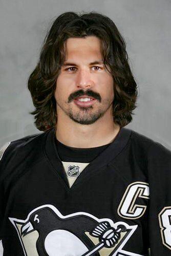 NHLAnchorman's tweet photo. If Sidney Crosby was a man http://t.co/Lus72JqEv3