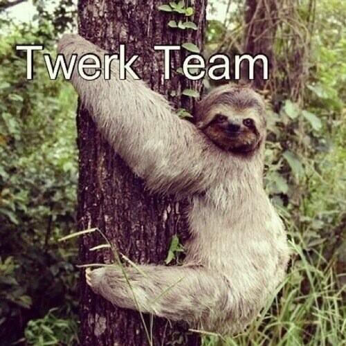 baggysloth's tweet photo. imaa let ma booty do its thang http://t.co/dcM6hGOoKm