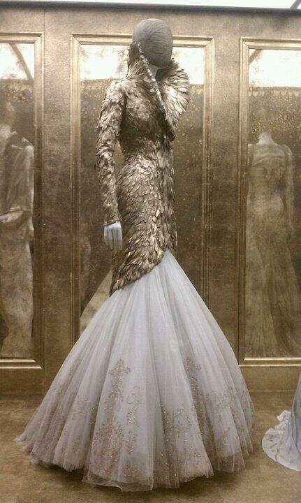 shopseychelles's tweet photo. “@FashionweekNYC: Favorite Look from the Alexander McQueen @metmuseum Exhibit, Happy Birthday Alexander McQueen! http://t.co/WLZG1T7pvk”