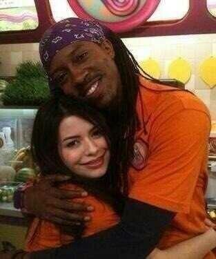 ryeschwarma's tweet image. Cool picture of Michael Jackson and Lil Wayne.