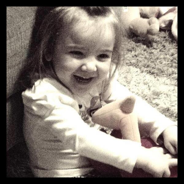 KBerotzi's tweet photo. Mama linda, minha princesinha! @DudaGandara http://t.co/s9zVfyahel