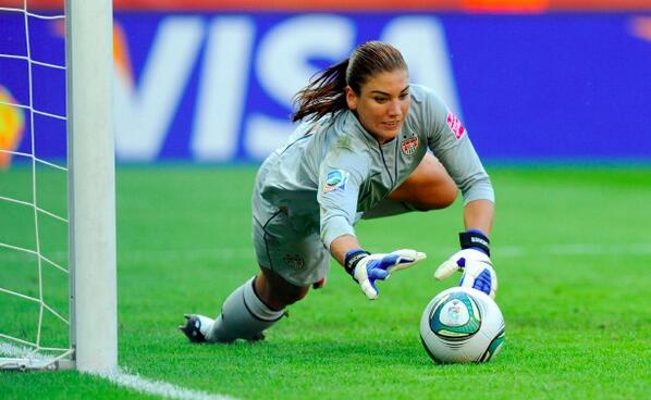 “@SundayChants: If your girlfriend does this, she's a keeper. ” @RyanBamforthDJ #bareinmind ;)