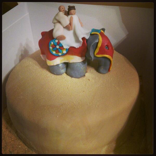 sarahscake's tweet photo. #weddingcake #elephant #marriage #love #travel http://t.co/8vBZhC25bC