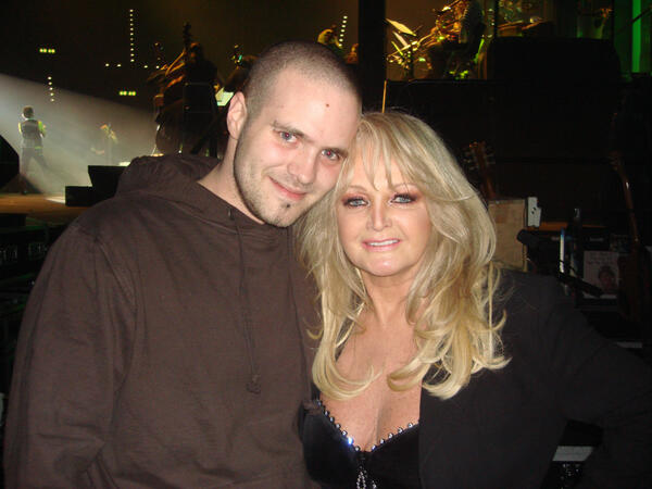 KevinVilly's tweet photo. @BonnieTOfficial Hello Bonnie thanks for the foto at your concert tonight Rock meets Classic in Zurich. Kevin http://t.co/fMfLo6mVSZ