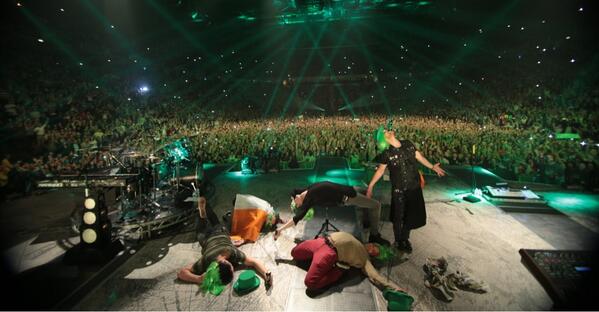 thescript's tweet photo. Manchester! We love ye! 4 Paddys day, Here's our Irish yoga. M http://t.co/yyaiEops6a