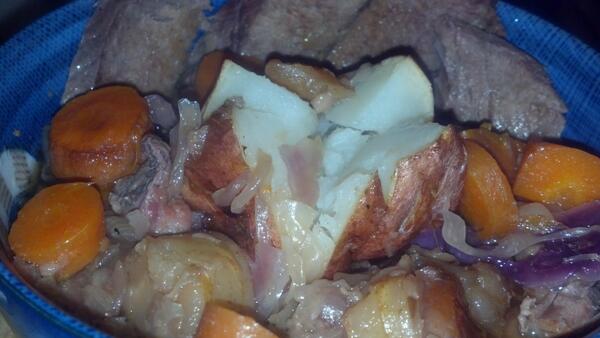 SoGood!
"<a href="/nSearchOfMySELF/">nSearchOfMySELF</a>: #CornedBeef &amp; cabbage over baked potato. #HomeRaised #Beef <a href="/PunkRockFarmer/">Ryan Woods</a> awesome brine!"