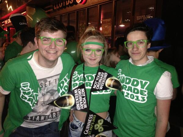 PaddyParade's tweet image. There is my guiness bunting! That reminds me I need to get one :) #paddyparade