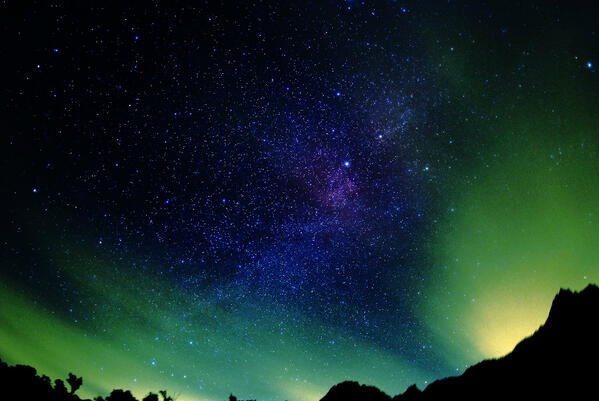 meigenboter's tweet photo. RTすれば願い事が叶うという噂の神秘的な星空の画像です。是非お試し下さい。 http://t.co/EyR52kan6D