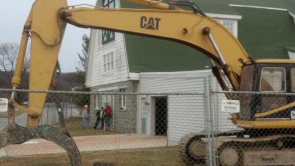 Twitter / ydrcom: Demolition crew members remove ...