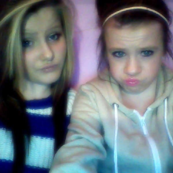 Chloe_Gormley66's tweet photo. Im a fishh i blow my cheeks outtt<3 #Fishyyyyy http://t.co/AlDpZvoNpY
