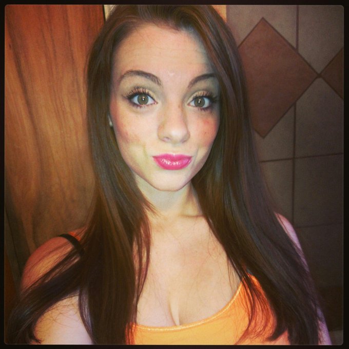 Watch Jen Royalty👑's leaked NSFW photo on TwXstars