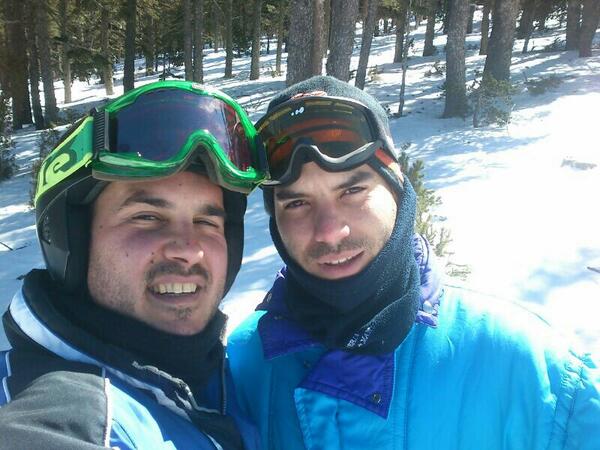 LBarraganes's tweet photo. Dia de eski con un percance pero bien @LBarraganes @pongoelojo http://t.co/AMBEqXHBlf