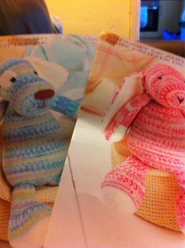 harriet3241's tweet image. My mum came bearing knitting patterns &amp;lt;3 #nextprojectsorted