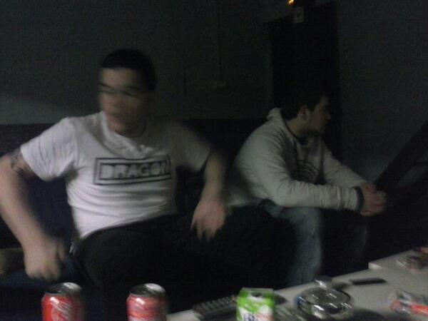 Elperfas's tweet photo. Dos estasiass http://t.co/VJCvCxLupV
