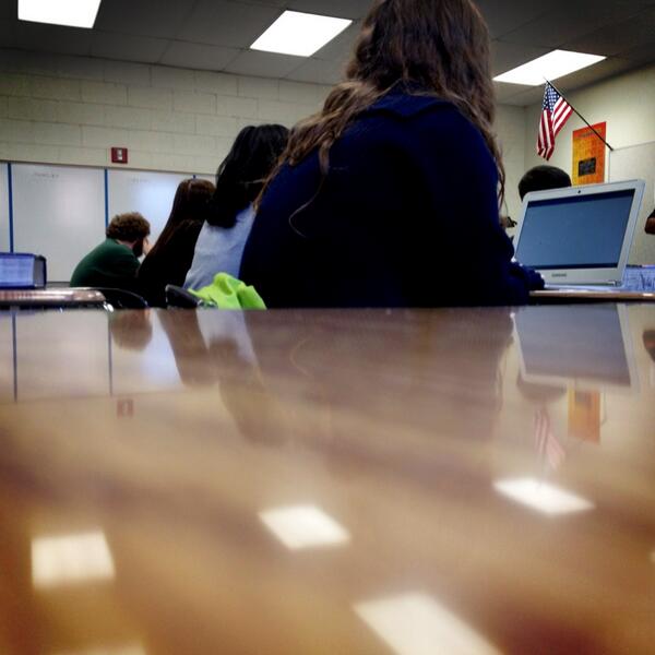 SophiaaRaee's tweet image. This girl stays on her laptop, surfing the Internet, BUT yet I can&apos;t be on my phone? #BS #HowDatWork