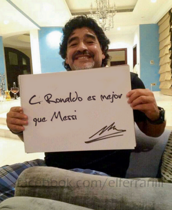 Fans_CR7's tweet photo. @Cristiano #legends #maradona #soccer #greatplayers http://t.co/0zrshQN4fg