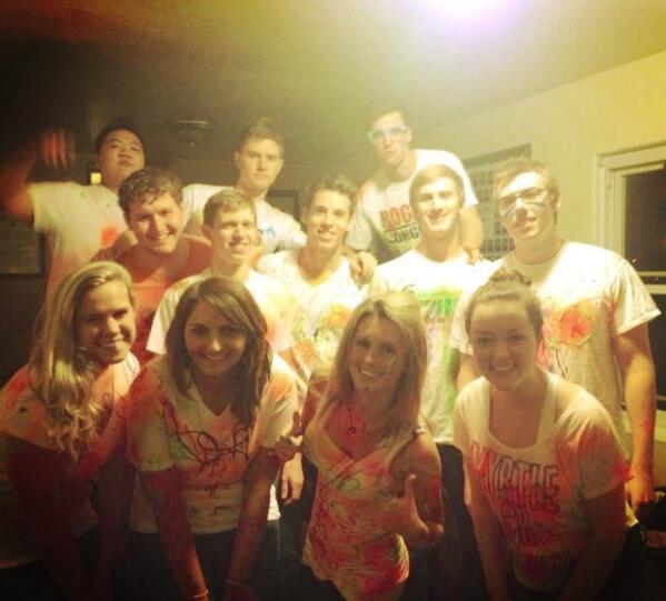 TarahLu's tweet image. 💖💙❤Rave💛💚💜 #PaintParty #FunFunFun #PledgeClass