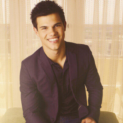 AreaTwilight's tweet photo. Nyengirnya ganahannn:D http://t.co/xkJR58oedc