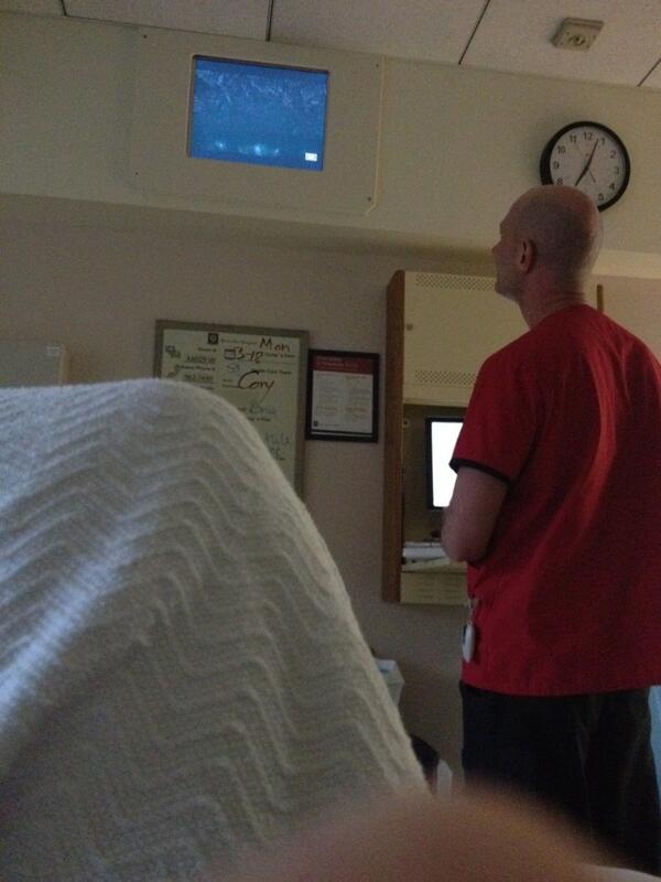 DeanWilson15's tweet photo. My nurse which is a guy 👎 comes in to help me and the lad just started watching my Telly for like 20 minutes loll😂 http://t.co/sJ7I6Oue3V