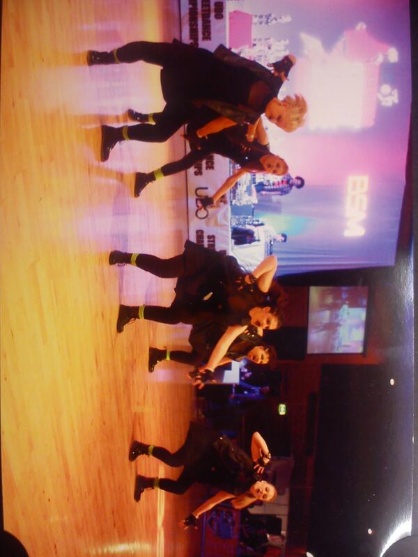 SD_Telford's tweet photo. @ClickCrew performing http://t.co/fpfnyrdSeV