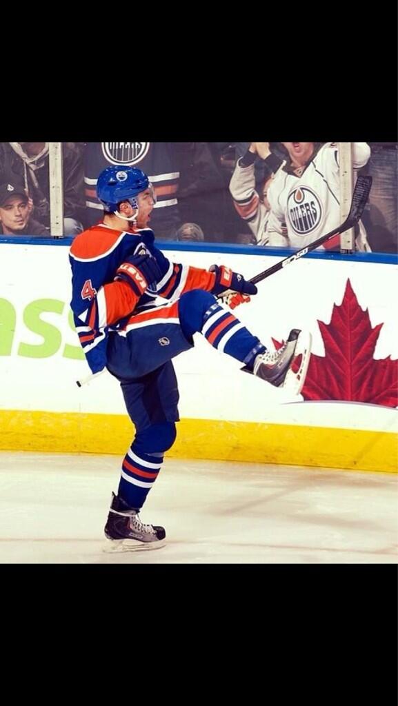 cellyhardpics's tweet photo. Hallsy http://t.co/MTh5rsnboe