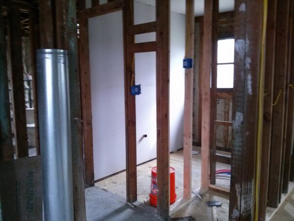 ElizabethUW's tweet image. Day 1 of clean up! #SpringFix @UnitedWayNNJ @MTV