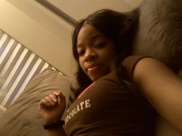 Pretty_Lovee__'s tweet image. I be lookin  weird sometimes