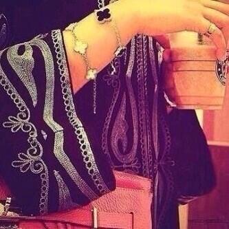 a7bkmot96's tweet photo. آهتم بككَ ولآا آعرفَ منَ آكونَ فيَ قلبككَ .. ♡ http://t.co/OpiYIBVXMY