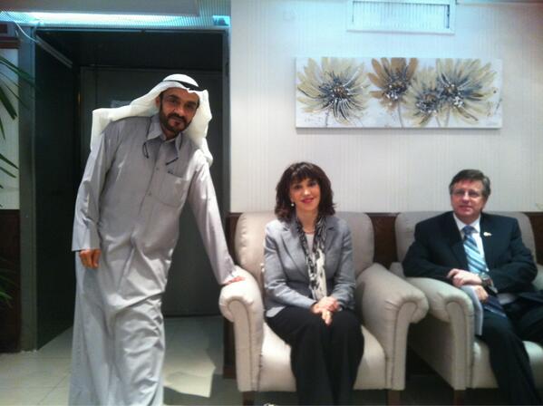 gmk_tv's tweet photo. رئيس فريق العمل
مع السفيره الفرنسيه
والسفير الكندي
بعد قليل http://t.co/buYW9L8zYr