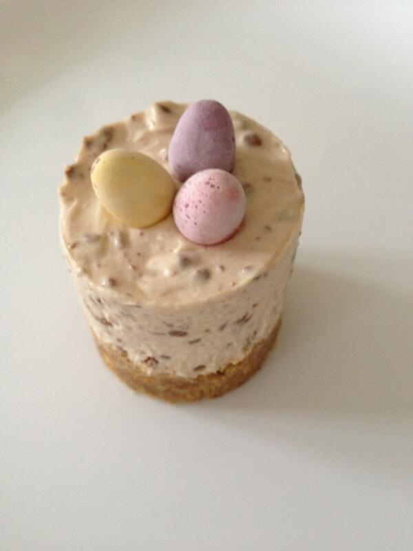 LilCheesecakeCo's tweet photo. Mini eggs cheesecake, creamy topping with crushed mini eggs on a buttery biscuit base. Available to order now http://t.co/vVrFFRRBU1